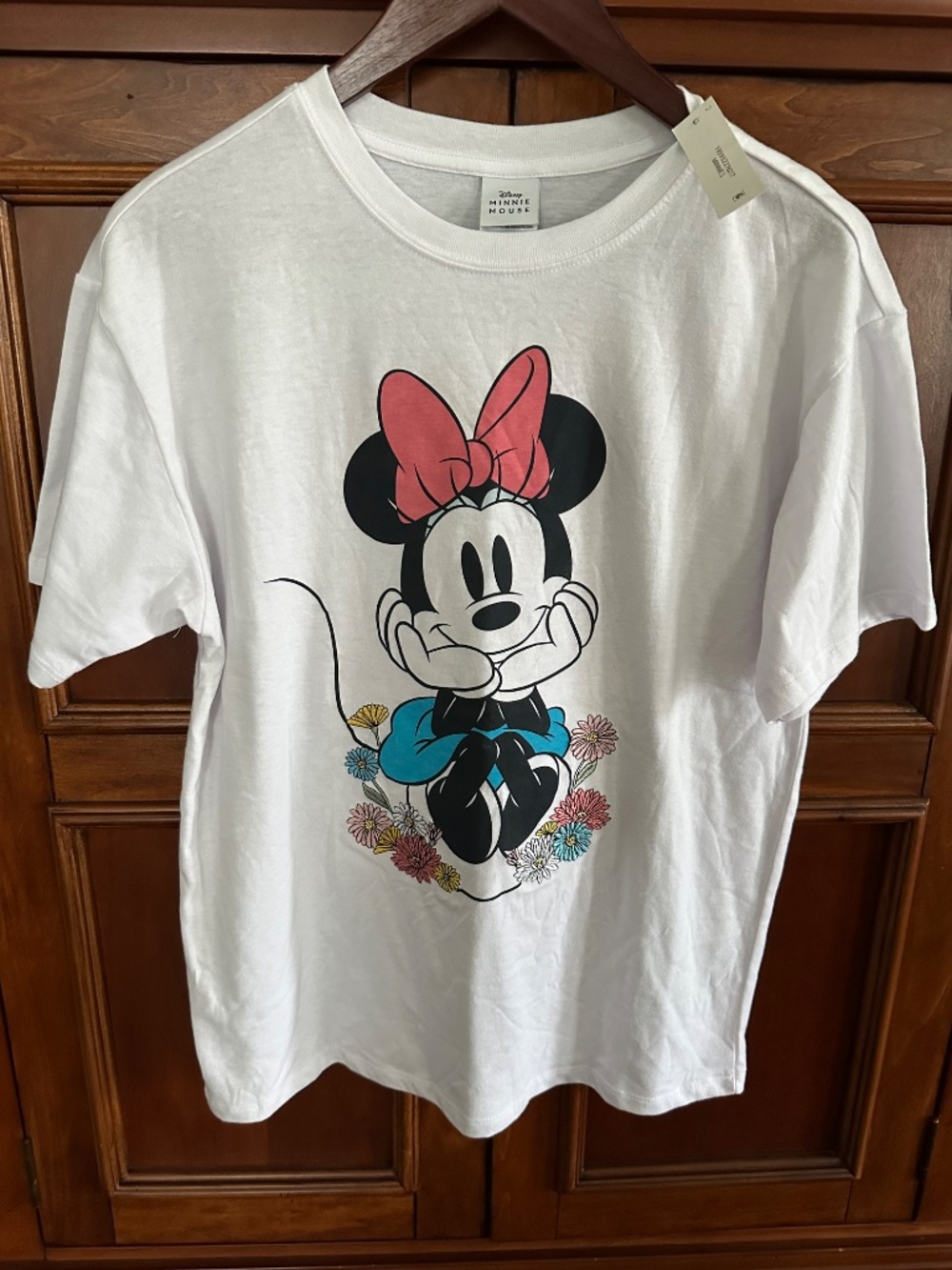 Disney Minnie Mouse‎ Women's White Graphic Embroidery T Shirt Size S/M NWT